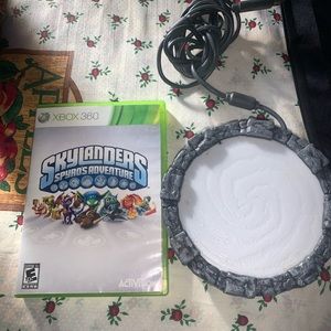 Skylander disk and the portal